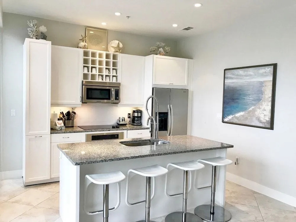 Beach Time by Ryson Vacation Rentals