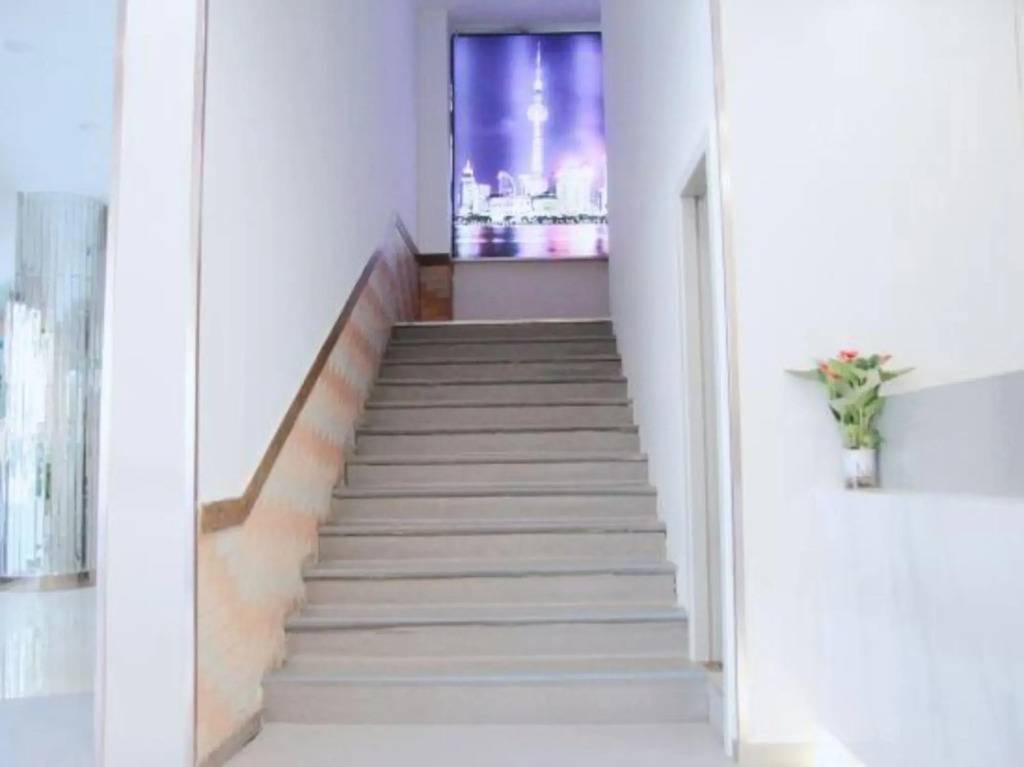Zsmart Hotel (Shanghai Baoshan Wanda Gongkang Road Subway Station)