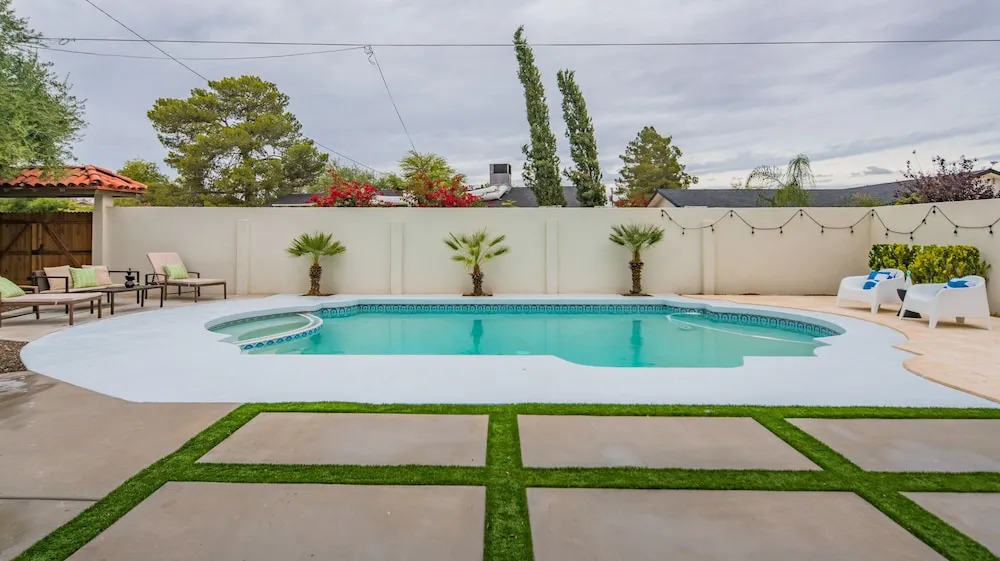 4BR Home in Scottsdale by WanderJaunt