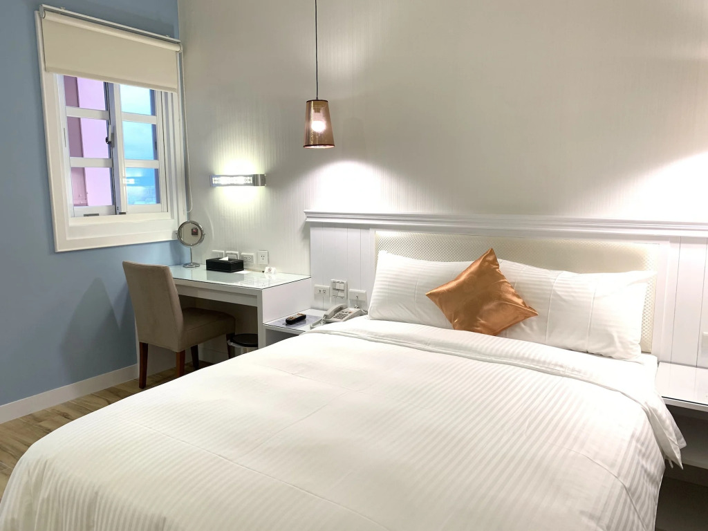 Joy Hotel