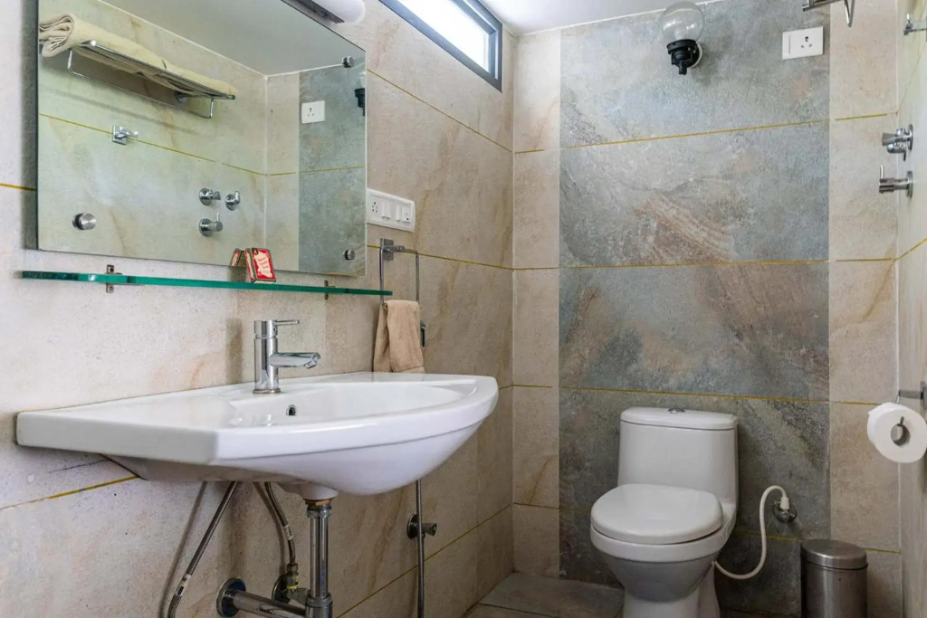 Daveys Townhouse by VEO, StayVista - 3BHK Pet-Friendly Villa with EV Station