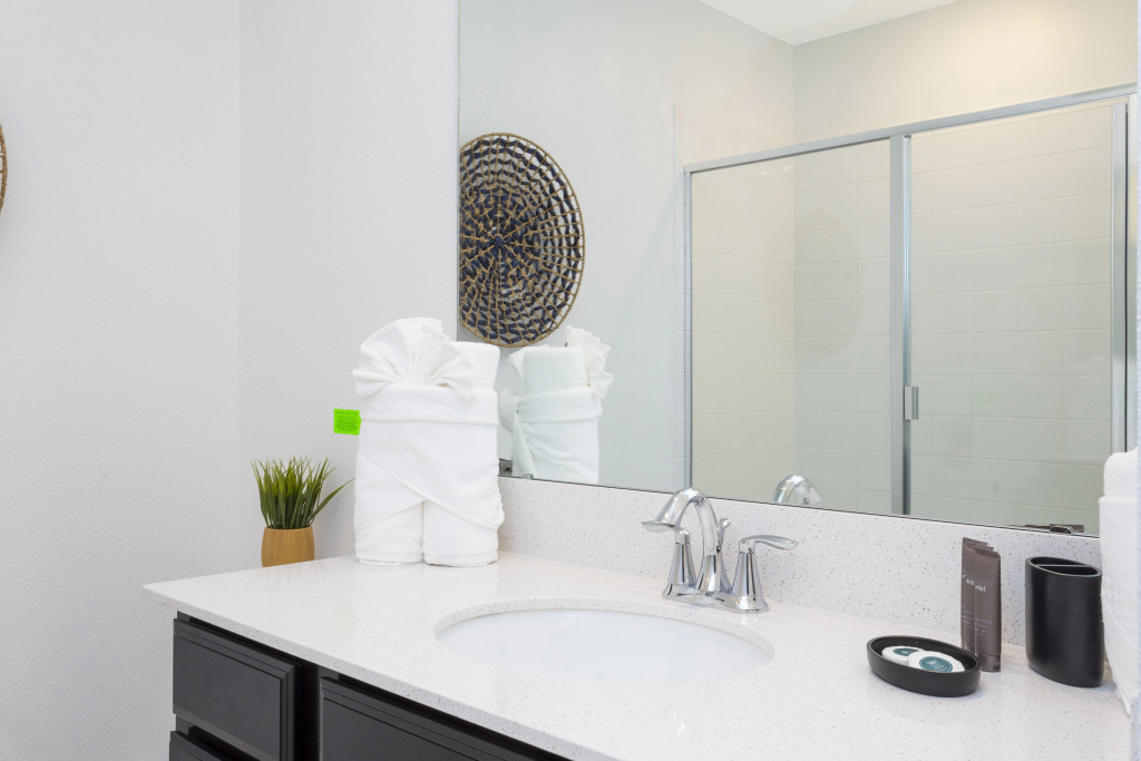 Luxury 2 Bd Close to Disney @ Champions Gate 1071