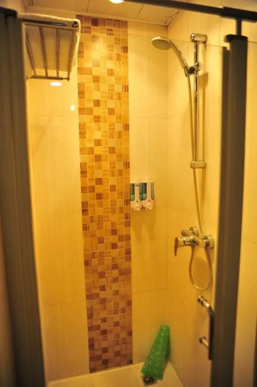 Yijia Holiday Guest House
