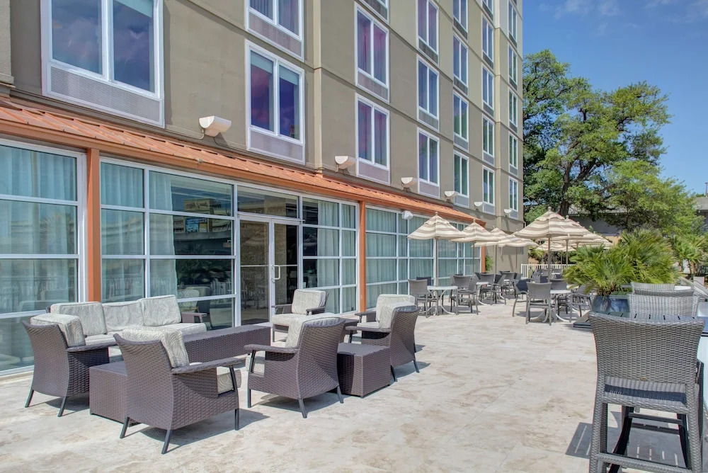DoubleTree by Hilton Biloxi