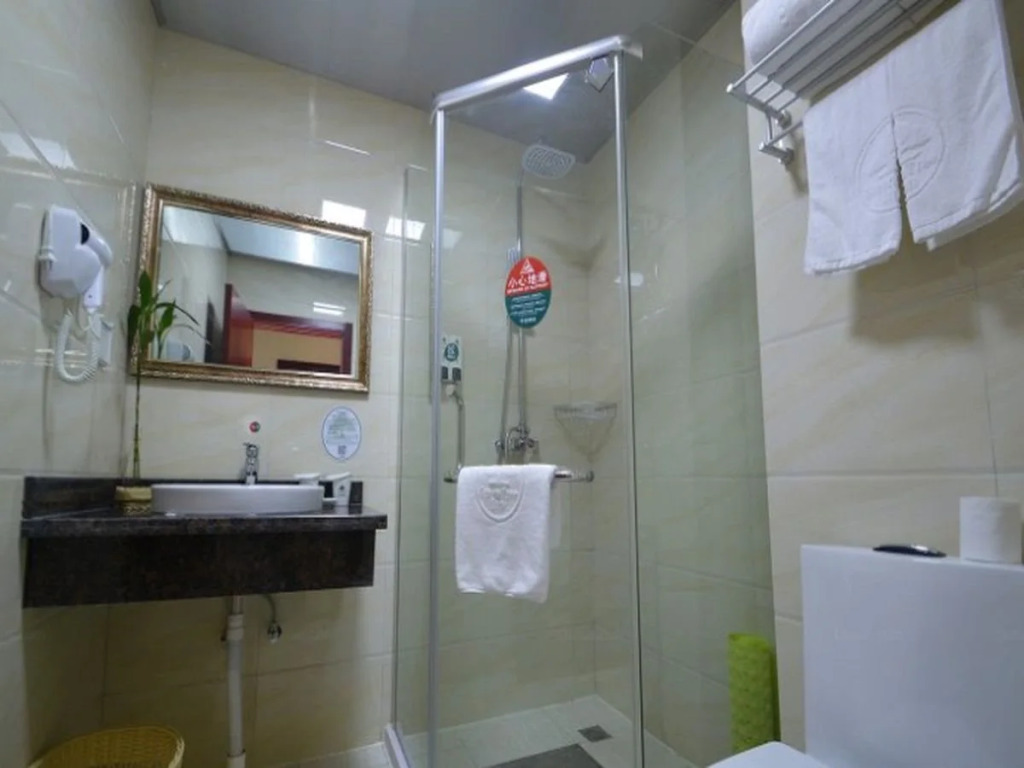 GreenTree Inn Nanjing XianLin Road JinMaRoad Subway Station Shell Hotel