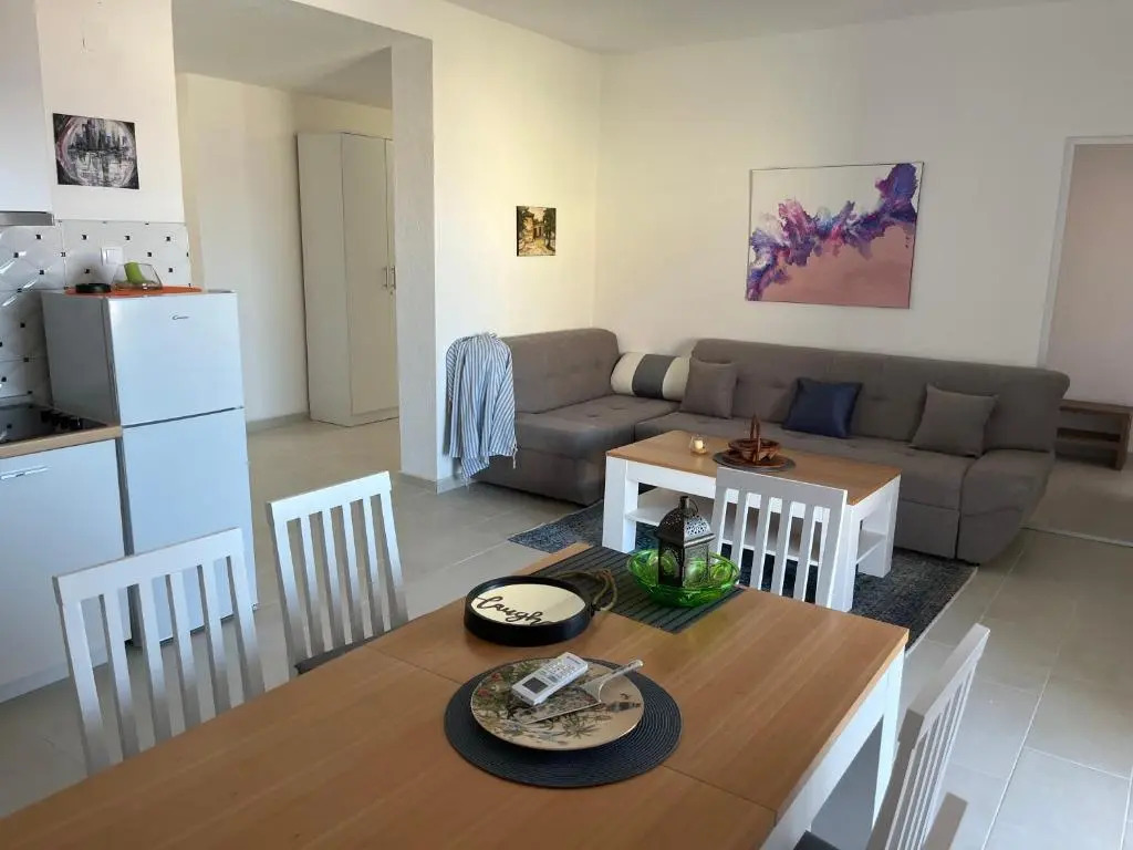 Outstanding large apartment for 6+2