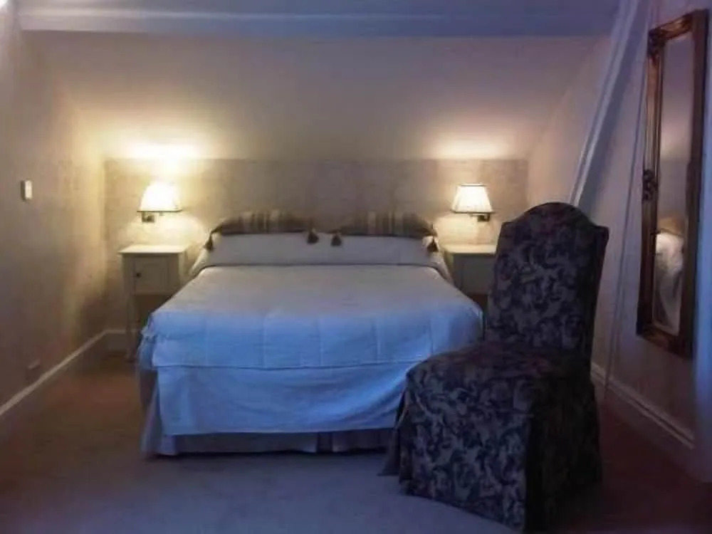 Bentley Tower Hotel