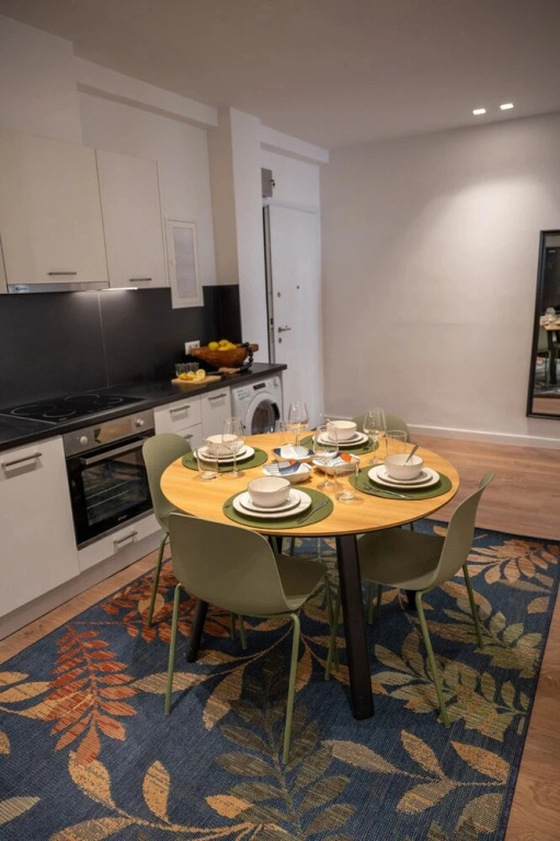 LIV - Upscale Athenian Apartment 1A