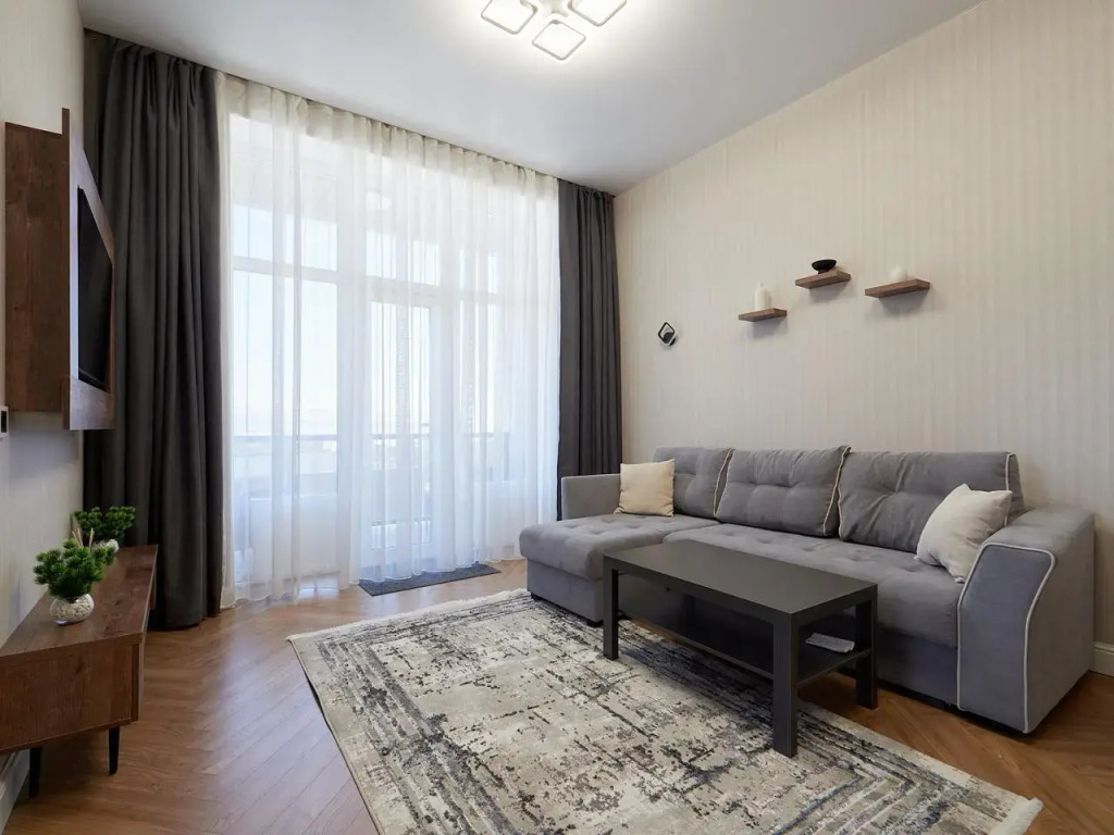 Family House (Фемили Хаус)