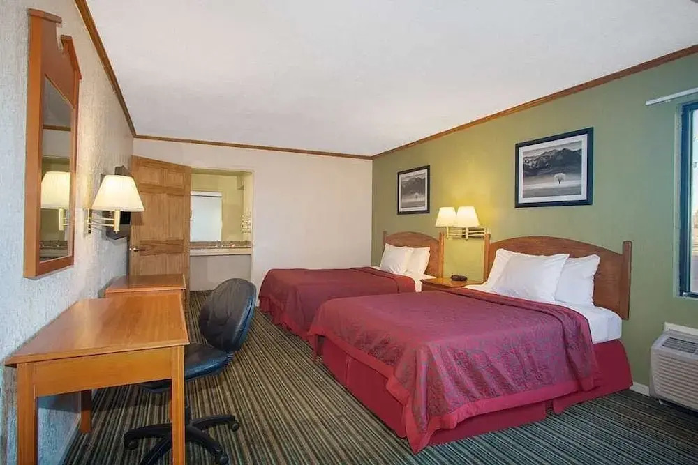 Economy Hotel Wichita- Florence St