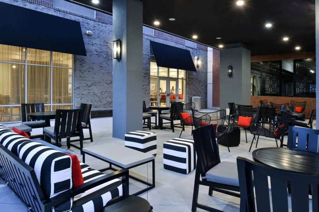 Hampton Inn & Suites Greensboro Downtown, Nc