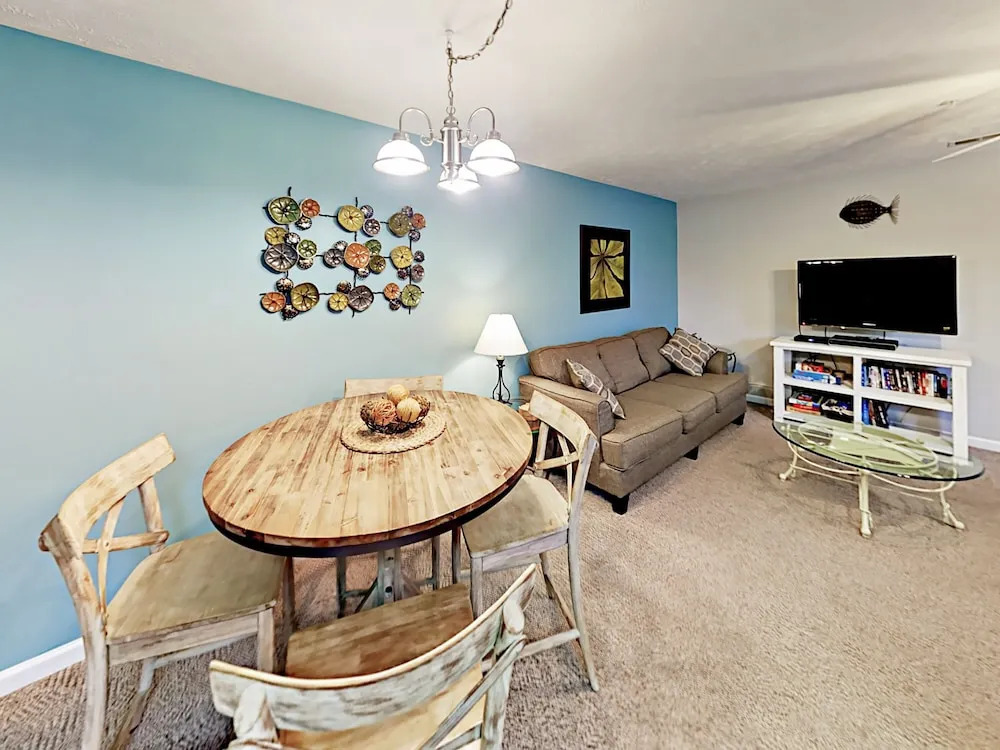 Chester Street Unit A - 2 Br Condo