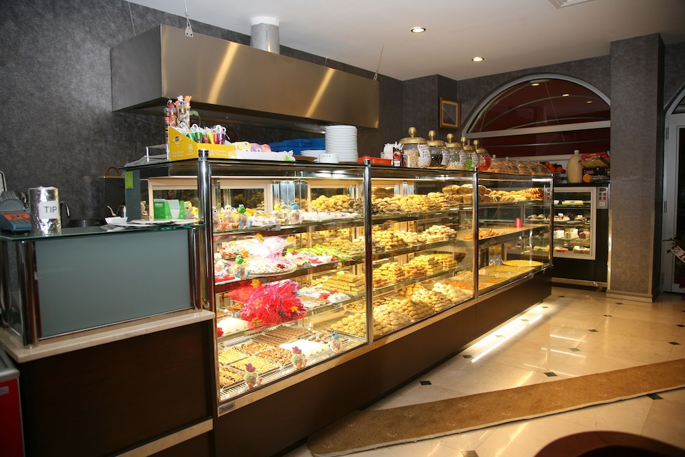 Cetin Hotel