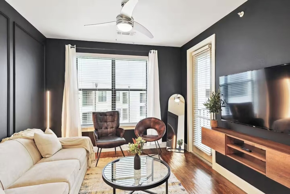 Lux 1B1B with Pool Near Legacy West