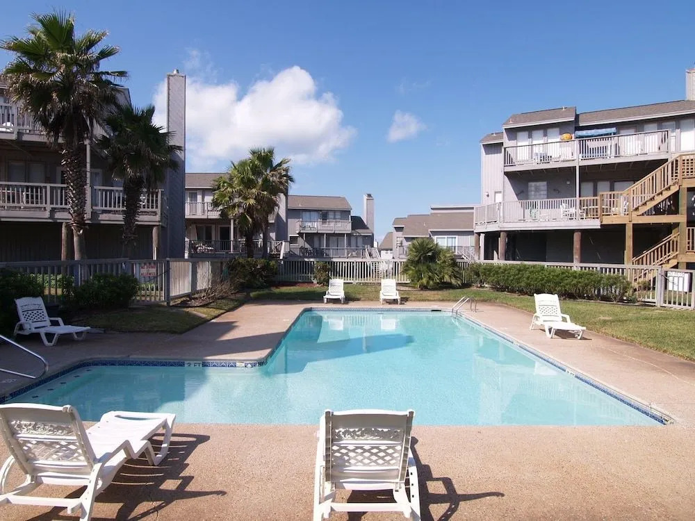 Water's Edge 6LC 4 Bedrooms 2 Bathrooms Home