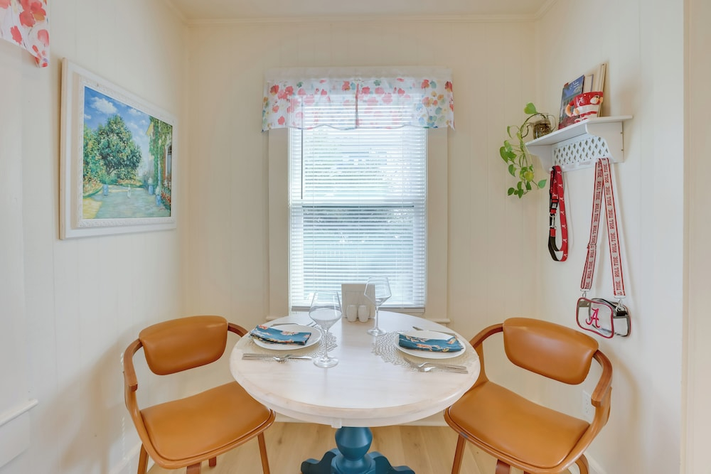 2 Mi to Bryant-denny Stadium! Pet-friendly Home
