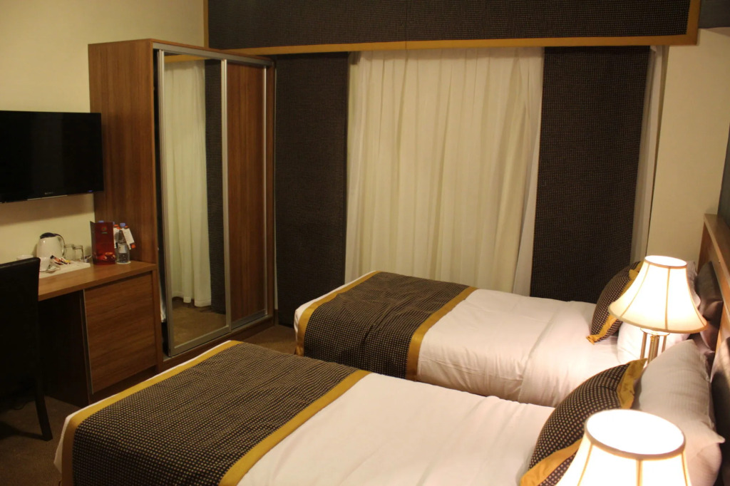 Golden Tulip Al Shakreen