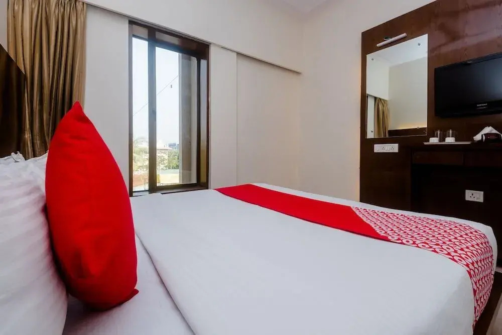 Vashi Gymkhana By OYO Rooms