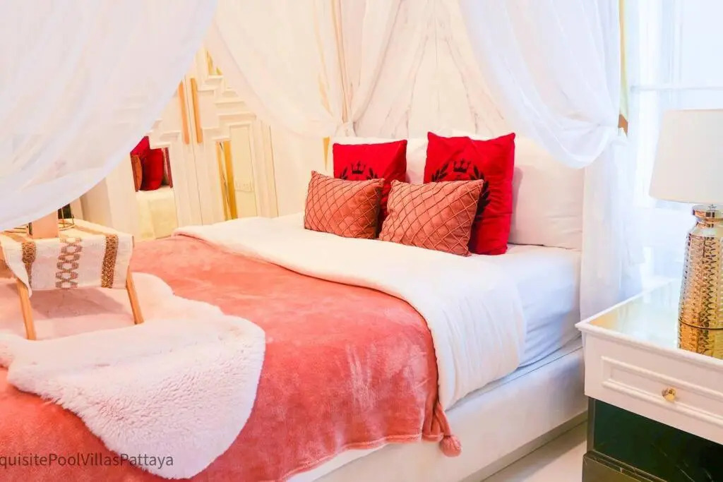 Exquisite Pool Villa K - Pattaya 6BD Pool Villa