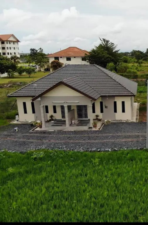MUSLlM ONLY Wifi 3 Room with 2 aircond Menanti Village Homestay
