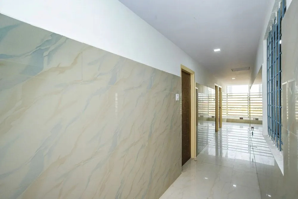 Oyo 30686 G K Residency