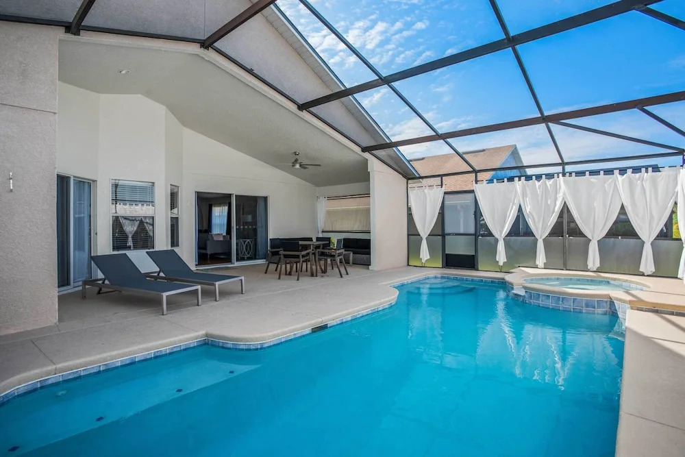 Davenport Vacation Home w/ Pool, Spa & Game Room!