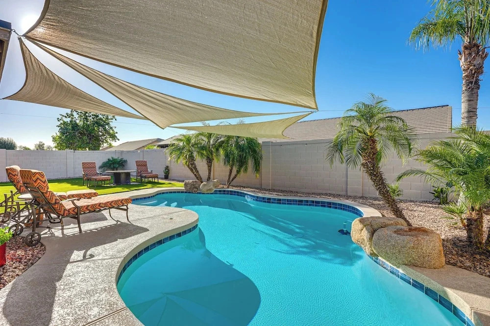 Private Outdoor Oasis: Surprise Getaway Near Golf