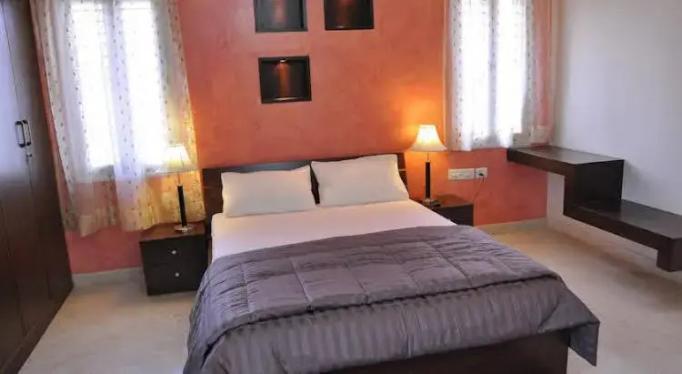 The Pommels Business Hotel
