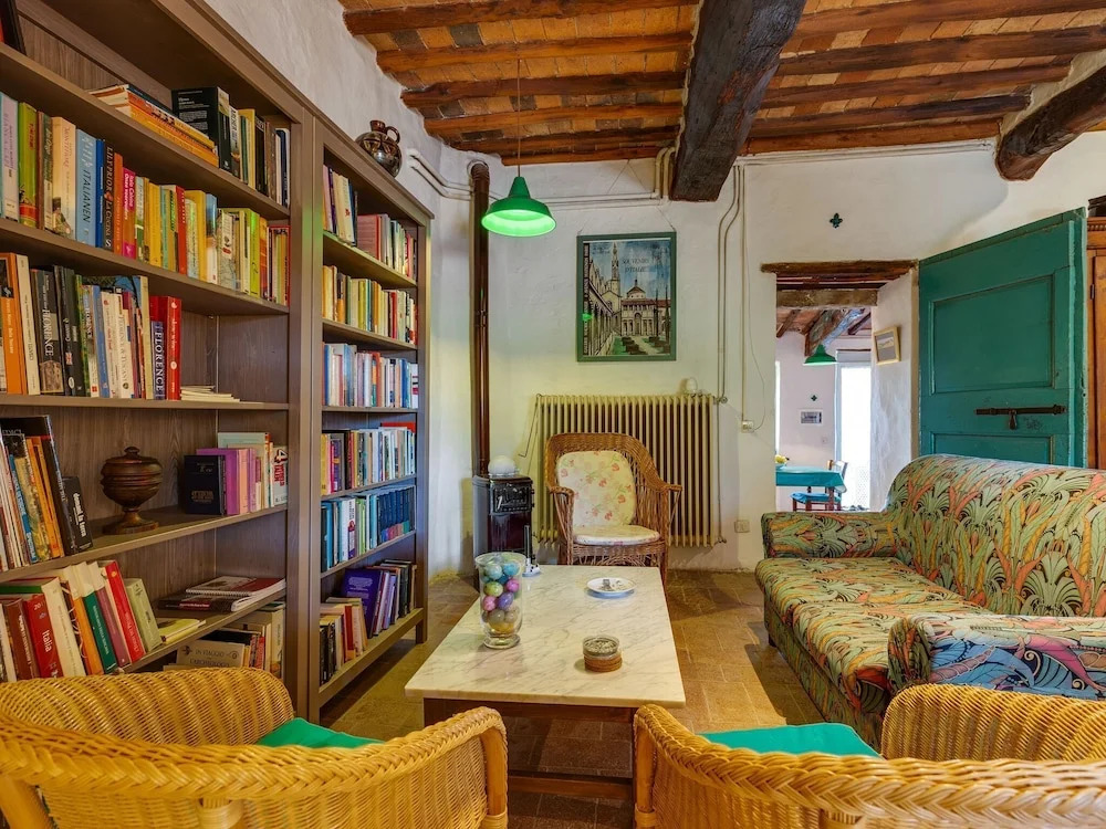 Lovely Holiday Home in Castellina in Chianti With Garden