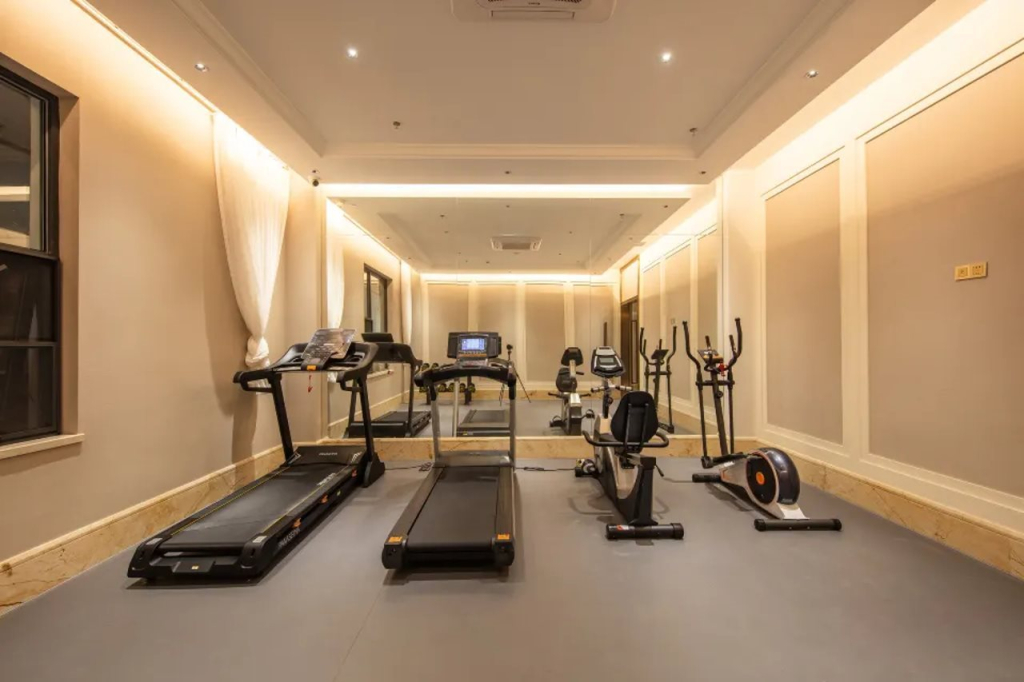 Vienna Hotel (Nanshan Science and Technology Park Wanxiang Tiandi Store)