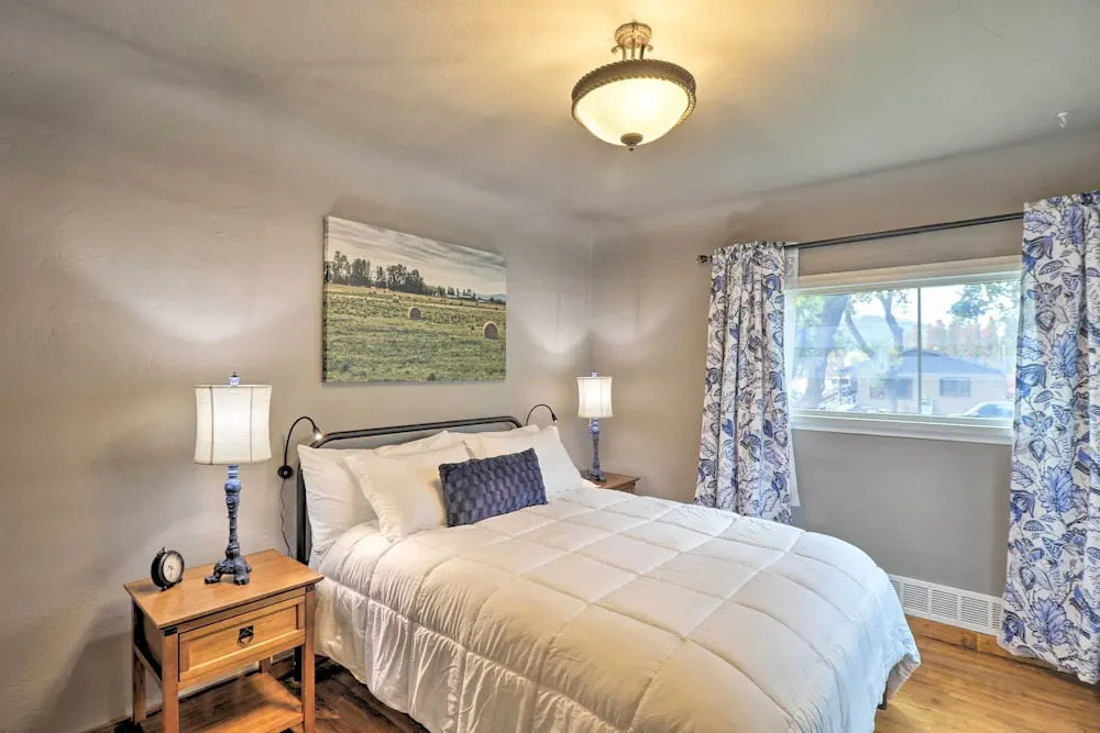 Comfy & Cozy Kalispell Home: Walk to Downtown