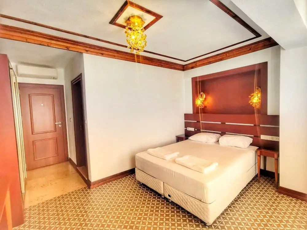 Bozcaada Fahri Hotel