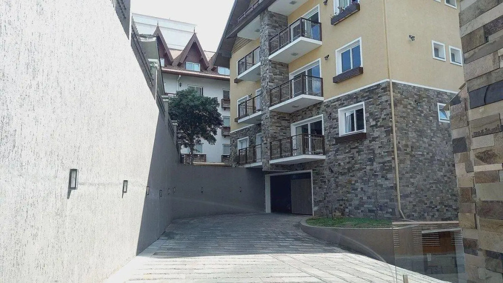 103/3 Apto Com Piscina Aquecida