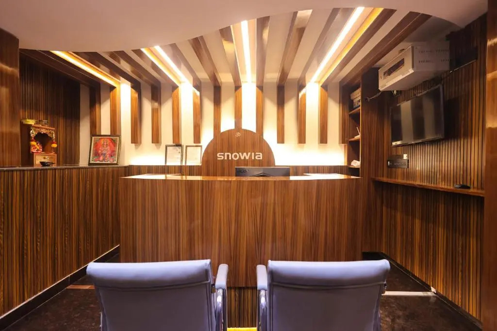 The Hoften Snowia Luxury Stay, Mukteshwar - Near Bhalugarh Waterfall