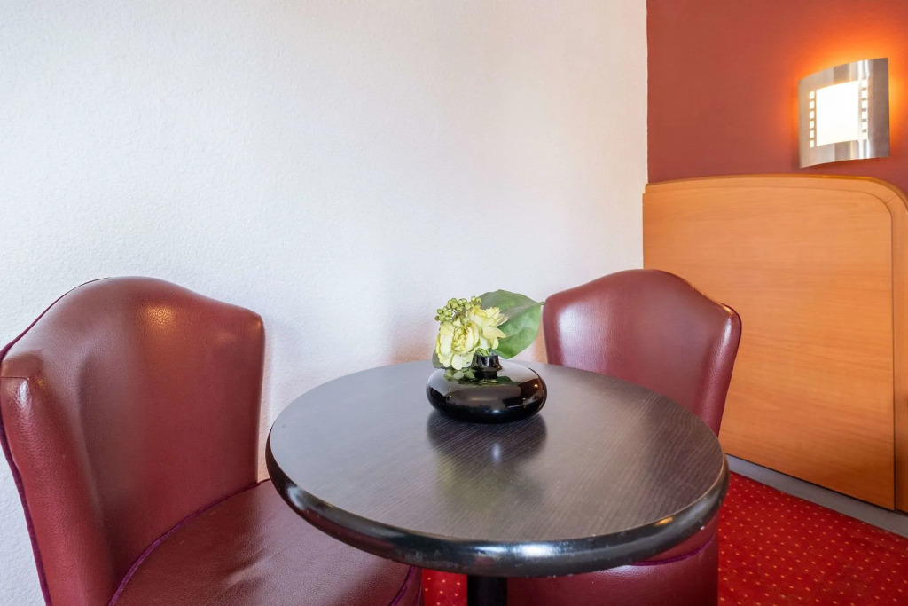 Sky Hotel Goussainville Charles de Gaulle