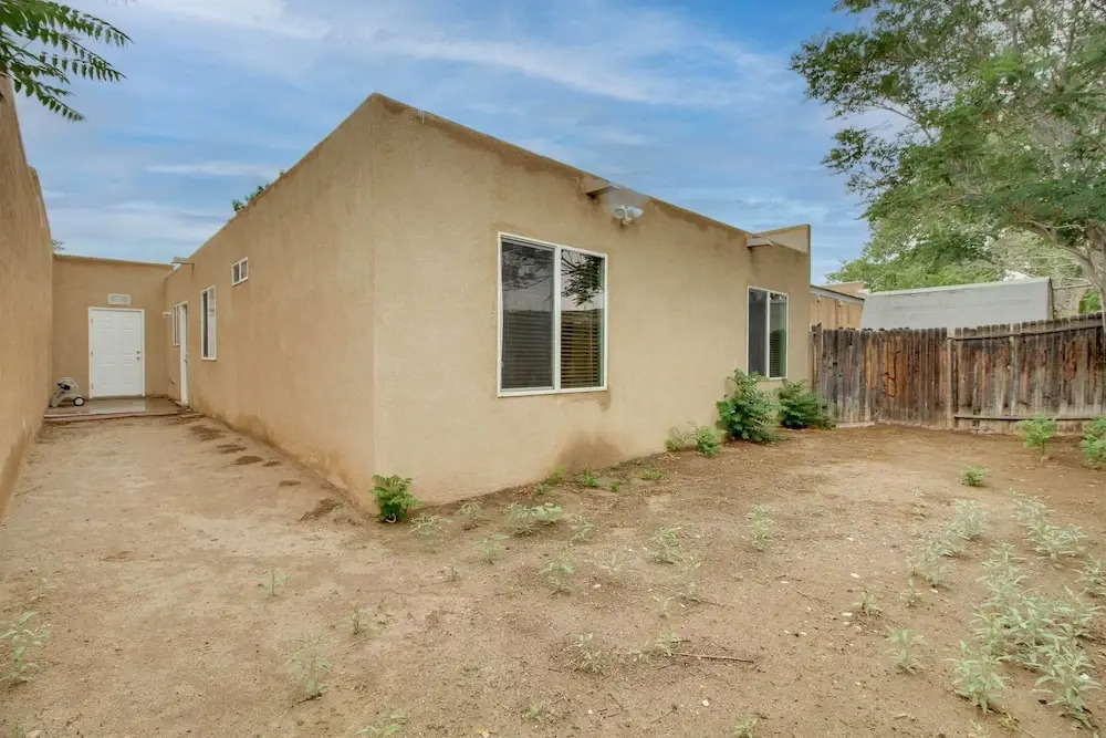 Comfy Albuquerque Townhome < 6 Mi to Downtown