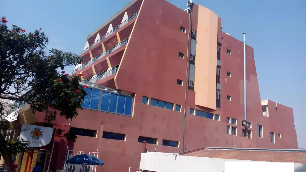 La Posh Hotel