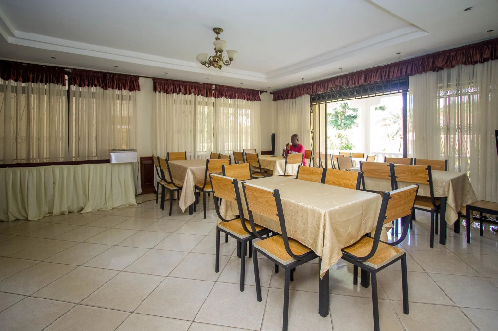 Tiptone Hotel