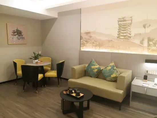 Shanshui S Hotel (Chengdu Longquan Headquarters Economy Harbor)