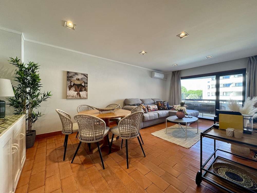 Vilamoura Summer Villa 2 With Pool by Homing