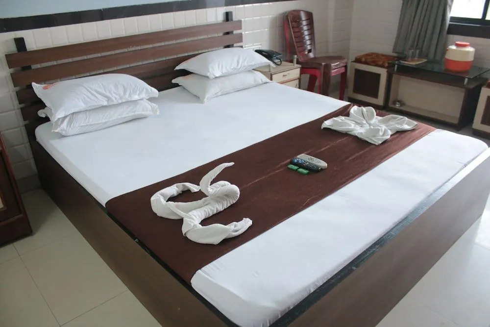 Reba Beach Resort - Hostel