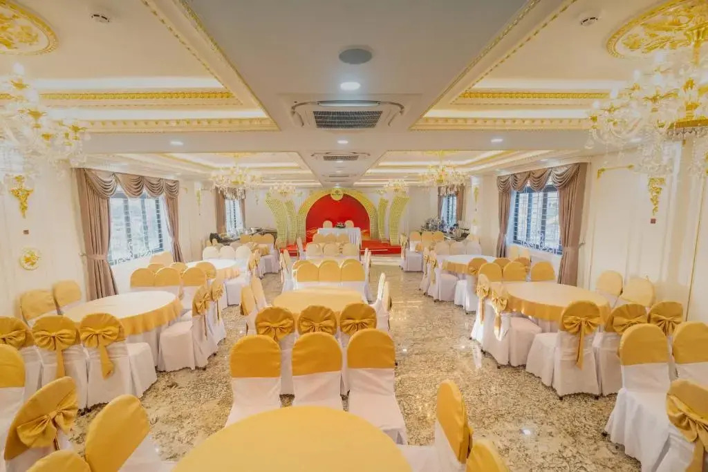 NEW PALACE HOTEL