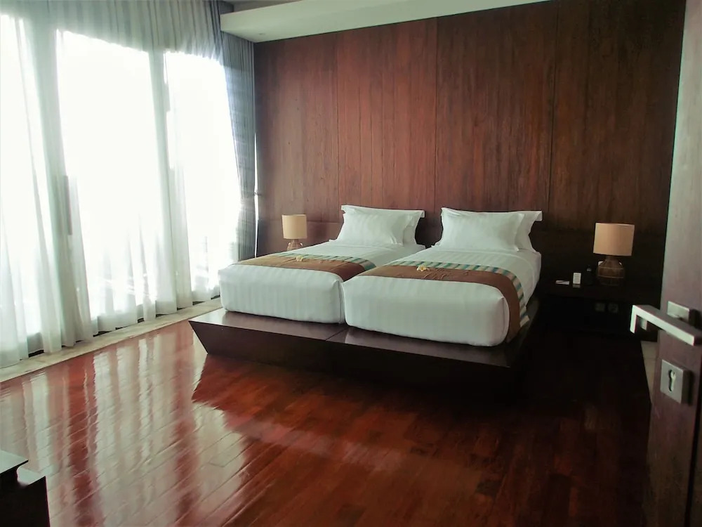 15 Bedrooms Sun Suite Villa Bali