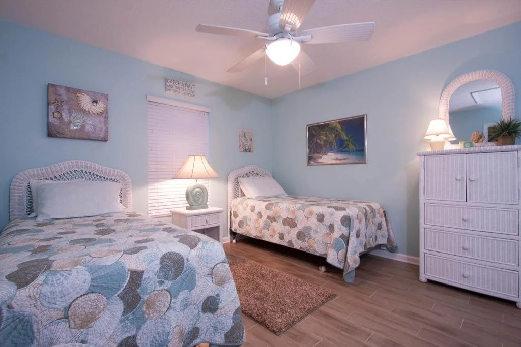 Bikini Bottom 2 Br home by RedAwning