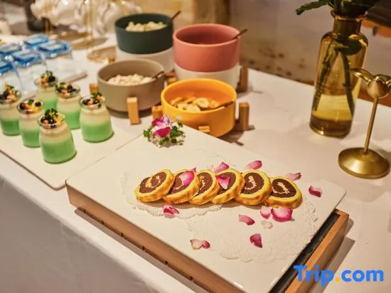 Jinchen Hotel (Hangzhou Huanglong Sports Center)