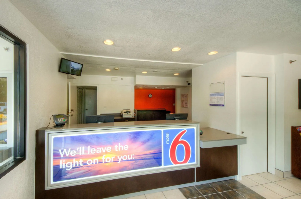 Motel 6-Bradenton, FL