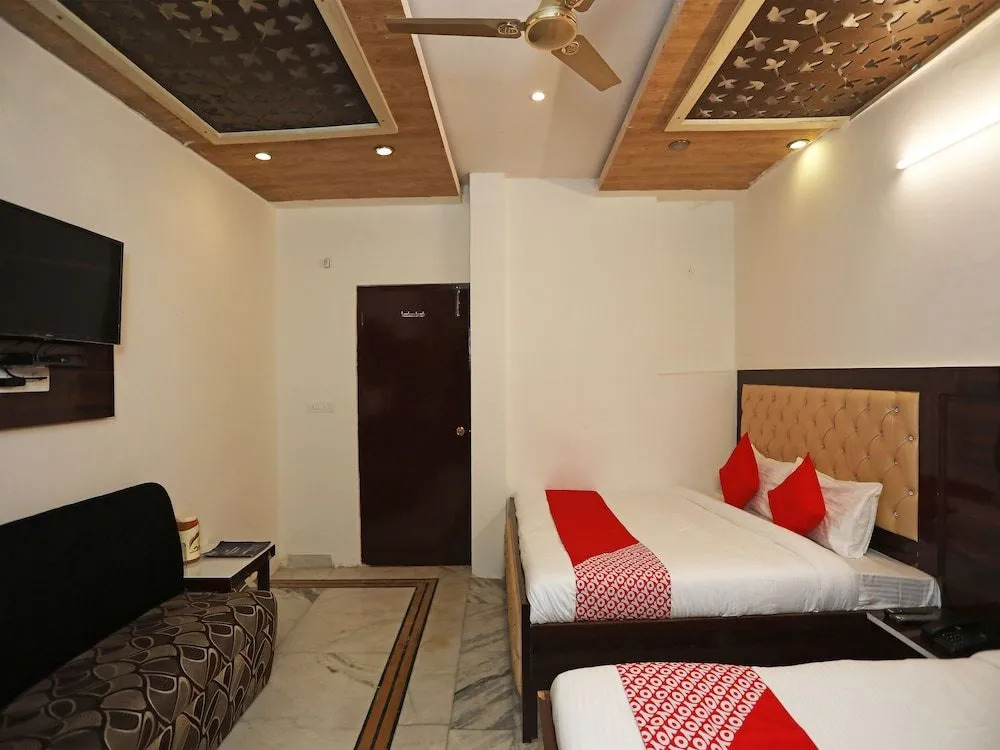 OYO 19820 Hotel Aanandan Residency