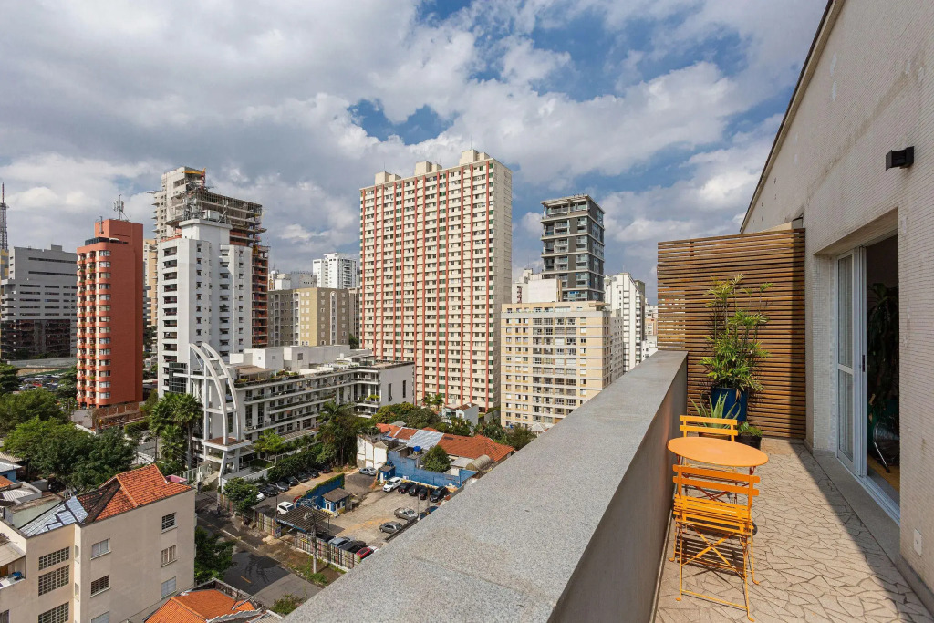 Linda cobertura nos Jardins com 2 quartos