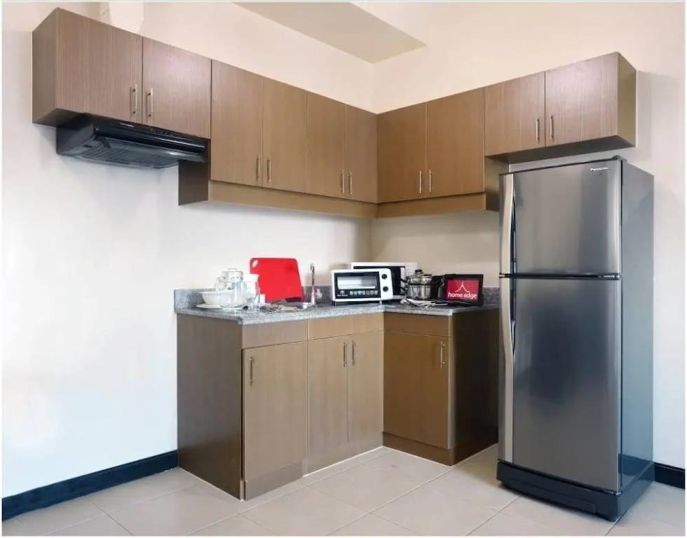 Home Edge Accommodations @ Tivoli Garden Residences