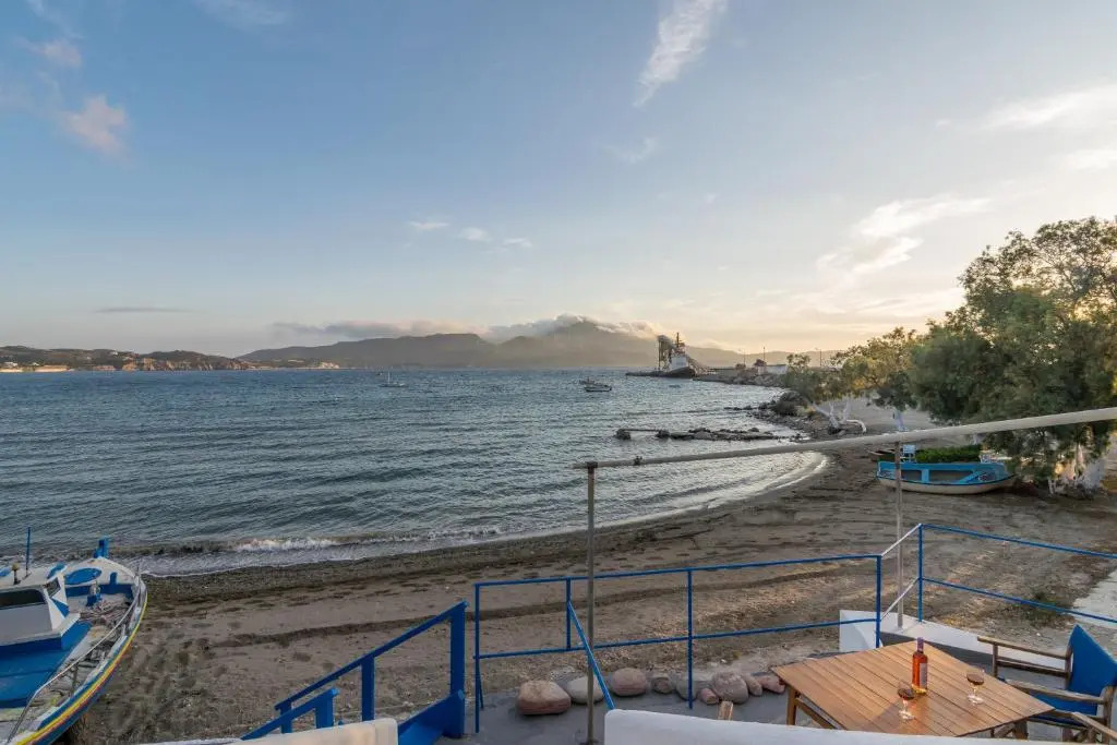 Kanava seafront apartment I